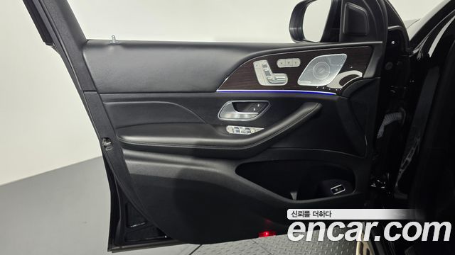 Mercedes-Benz GLE-Class 2021 — photo 12
