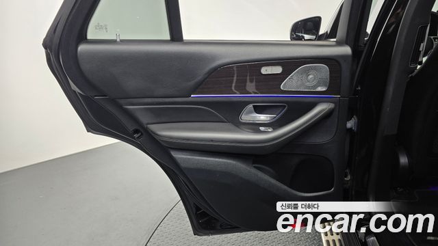 Mercedes-Benz GLE-Class 2021 — photo 13