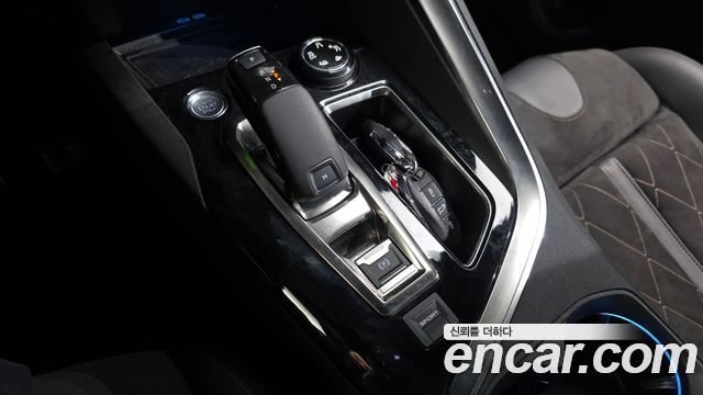 Peugeot 3008 2020 — photo 12