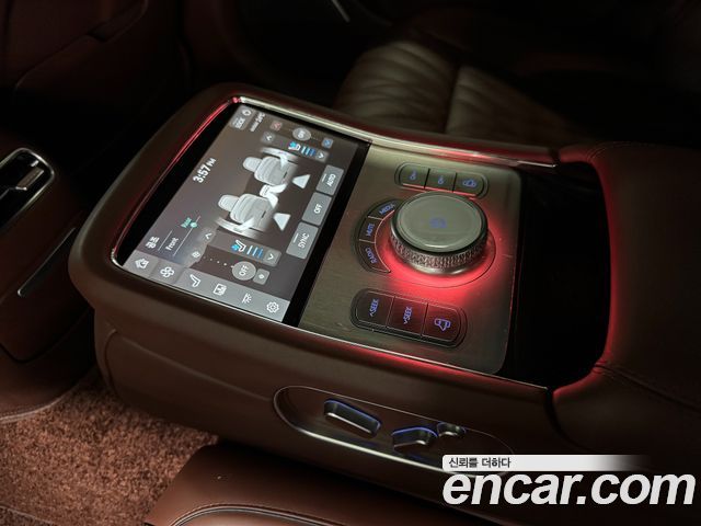 Genesis G90 2023 — photo 17