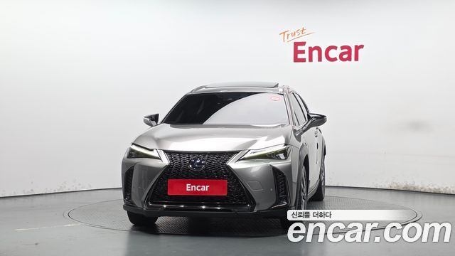 Lexus UX 2021 — photo 3