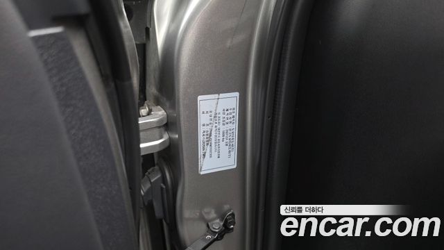 Lexus UX 2021 — photo 35