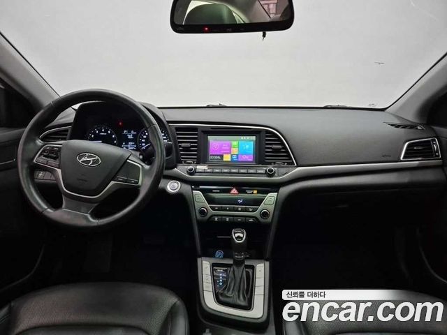 Hyundai AVANTE 2017 — photo 6