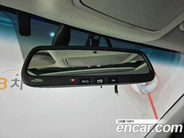 Hyundai AVANTE 2017 — photo 15