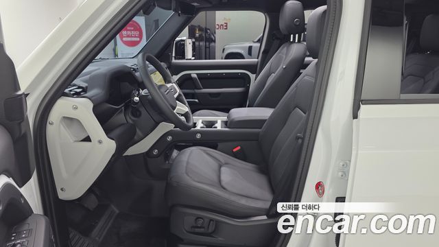 Land Rover Defender 2026 — photo 3
