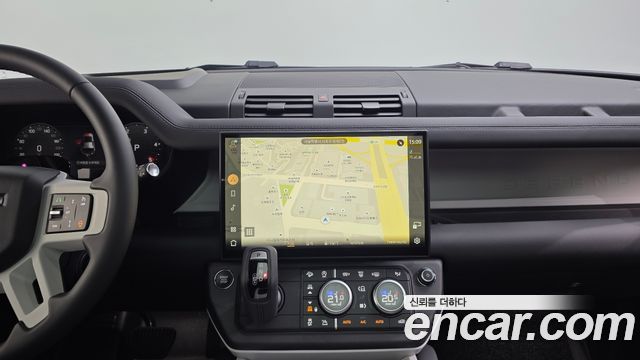 Land Rover Defender 2026 — photo 14