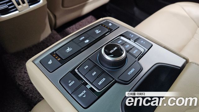 Hyundai Genesis 2016 — photo 24