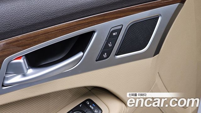 Hyundai Genesis 2016 — photo 29