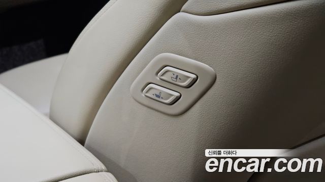 Hyundai Genesis 2016 — photo 30