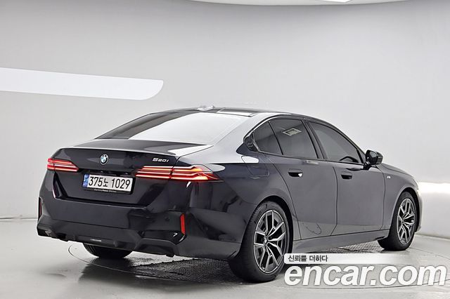 BMW 5-Series 2024 — photo 4