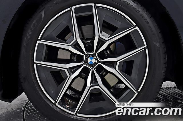 BMW 5-Series 2024 — photo 5