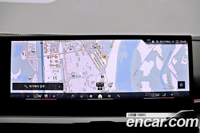 BMW 5-Series 2024 — photo 18