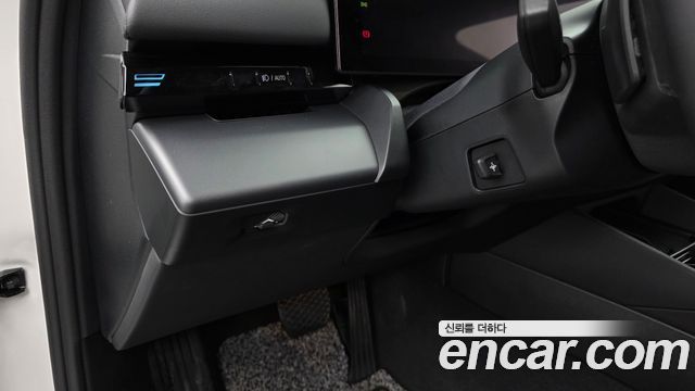 BMW 5-Series 2024 — photo 30