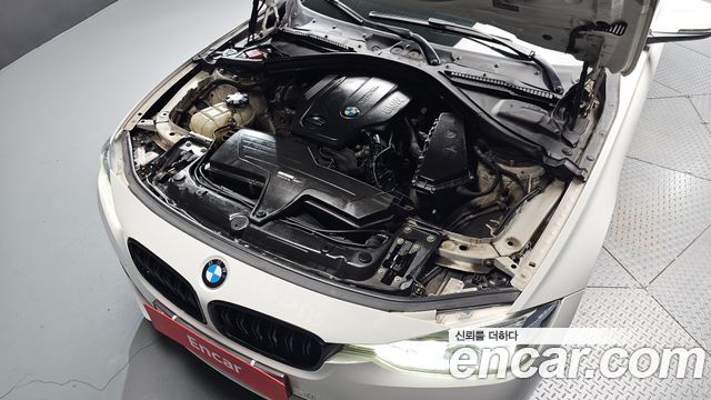 BMW 3-Series 2017 — photo 6