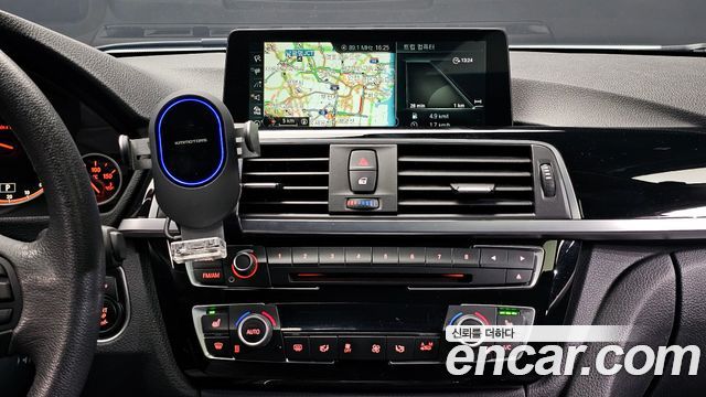 BMW 3-Series 2017 — photo 14