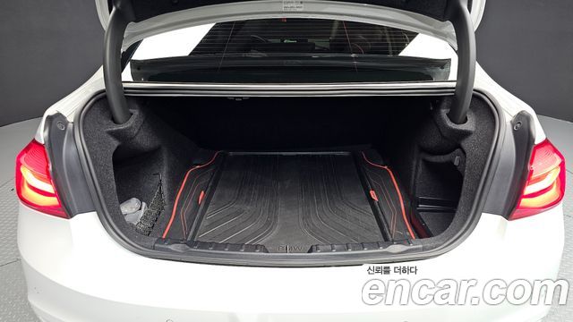 BMW 3-Series 2017 — photo 20