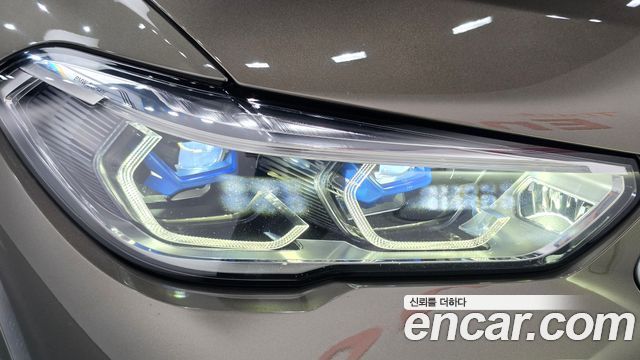 BMW X6 2021 — photo 8