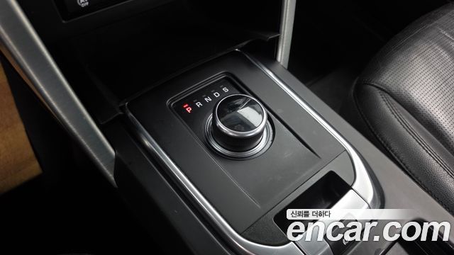 Land Rover Discovery Sport 2019 — photo 12