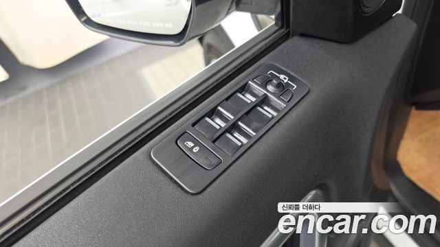 Land Rover Discovery Sport 2019 — photo 30