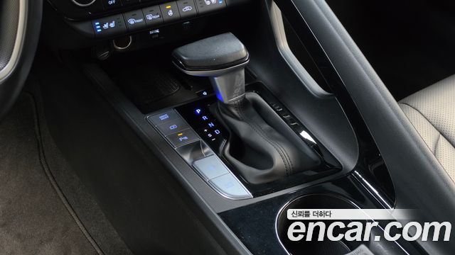 Hyundai AVANTE 2024 — photo 12