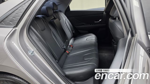 Hyundai AVANTE 2024 — photo 17