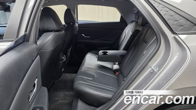Hyundai AVANTE 2024 — photo 18