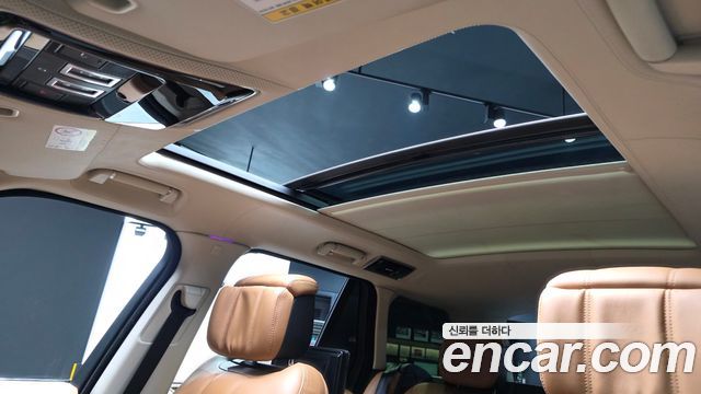 Land Rover Range Rover 2019 — photo 19