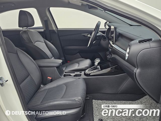 Kia K3 2024 — photo 6