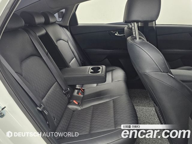 Kia K3 2024 — photo 7