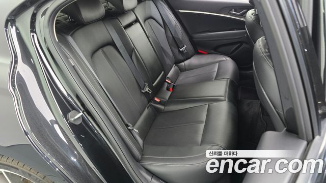 Genesis G70 2021 — photo 17