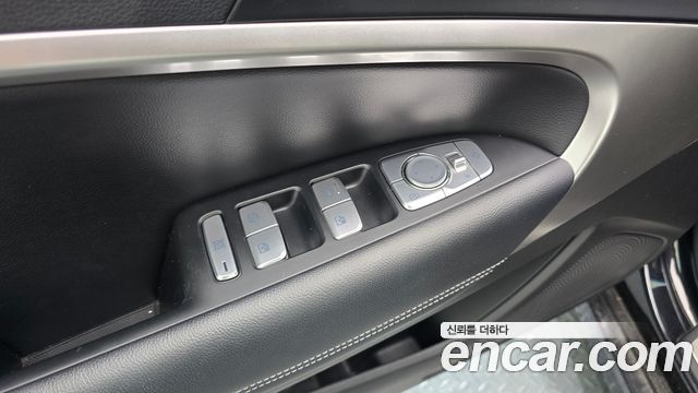 Genesis G70 2021 — photo 26