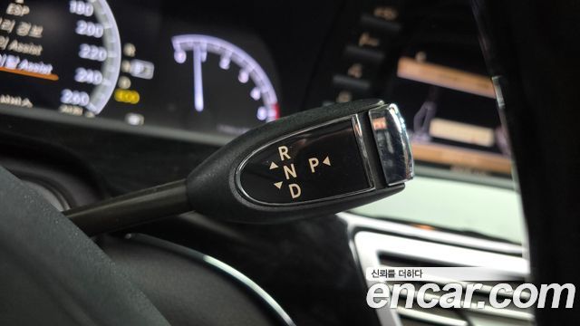 Mercedes-Benz S-Class 2012 — photo 9