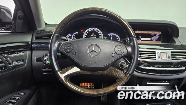 Mercedes-Benz S-Class 2012 — photo 13