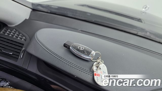 Mercedes-Benz S-Class 2012 — photo 15