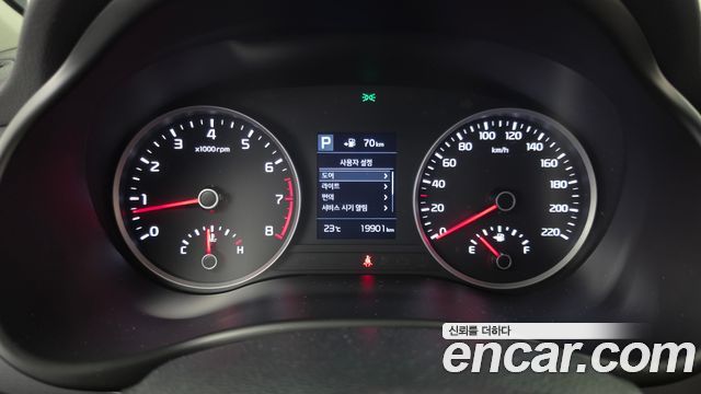 Kia Stonic 2019 — photo 8