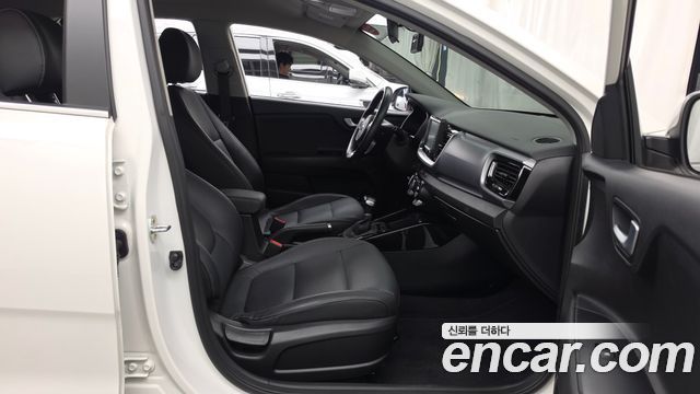 Kia Stonic 2019 — photo 11