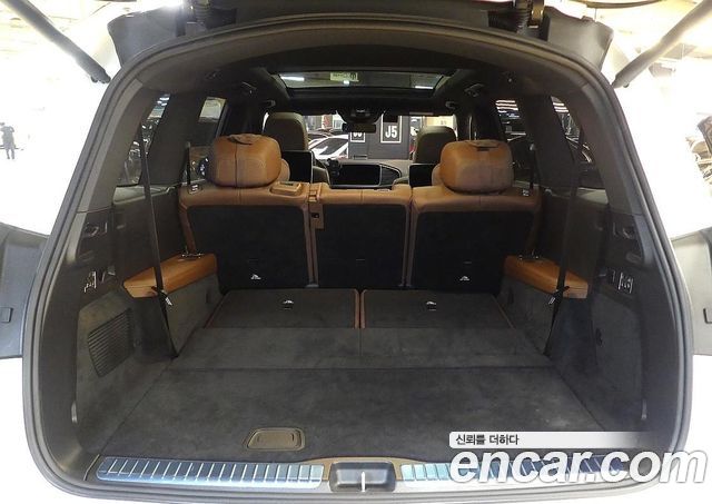 Mercedes-Benz GLS-Class 2025 — photo 12