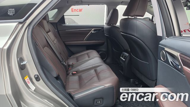 Lexus RX 2017 — photo 17