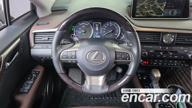 Lexus RX 2017 — photo 19