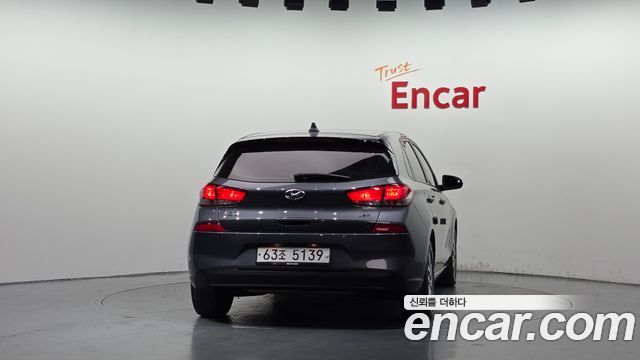 Hyundai i30 2019 — photo 4