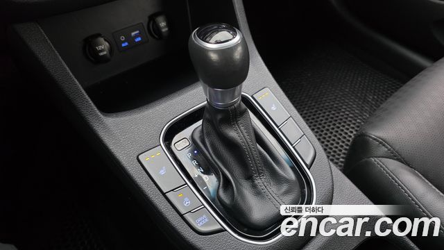 Hyundai i30 2019 — photo 9