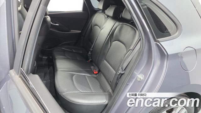 Hyundai i30 2019 — photo 11