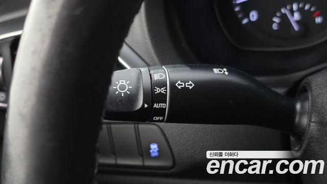 Hyundai i30 2019 — photo 15