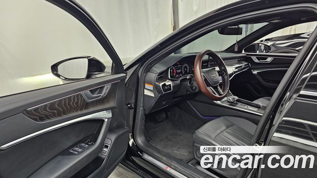 Audi A6 2021 — photo 13
