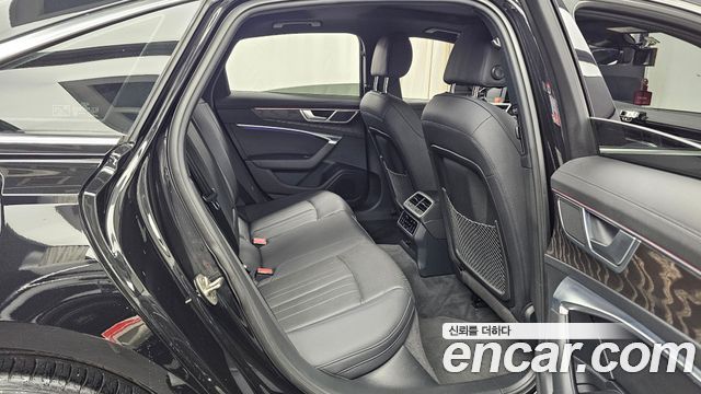 Audi A6 2021 — photo 17