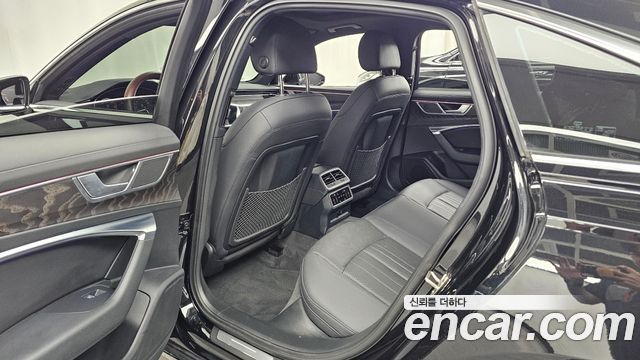 Audi A6 2021 — photo 18