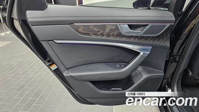 Audi A6 2021 — photo 15