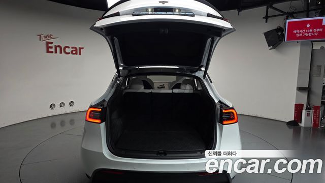 Tesla Model Y 2022 — photo 26