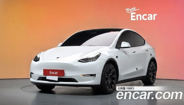 Tesla Model Y 2022 — photo 1