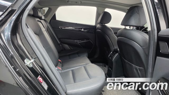 Kia K7 2019 — photo 17